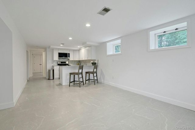 5 Prides Crossing, New City, NY 10956