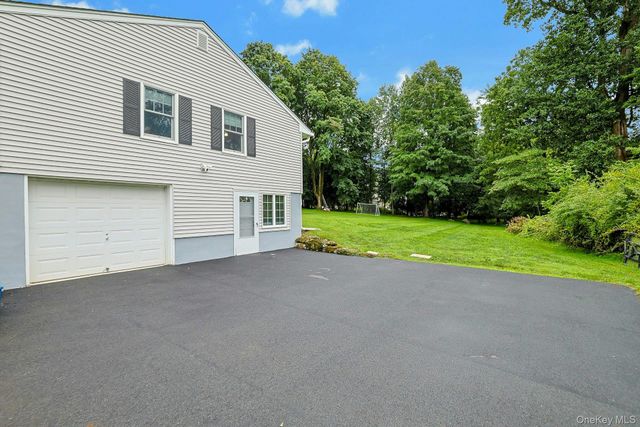 5 Prides Crossing, New City, NY 10956