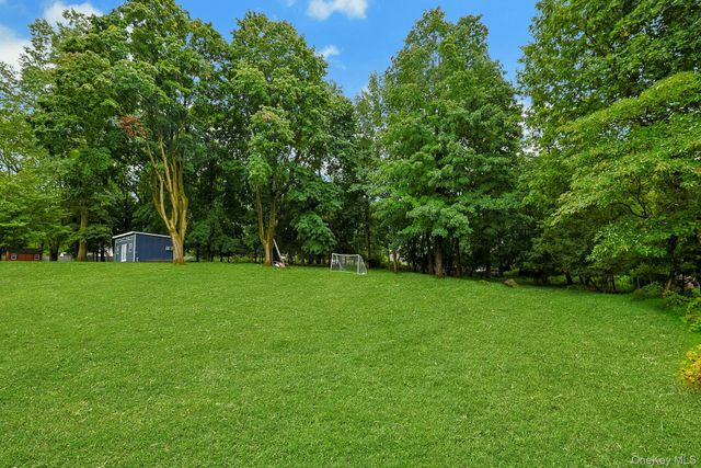5 Prides Crossing, New City, NY 10956