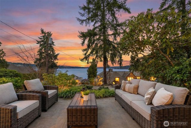 18021 SE 40th Place, Bellevue, WA 98008