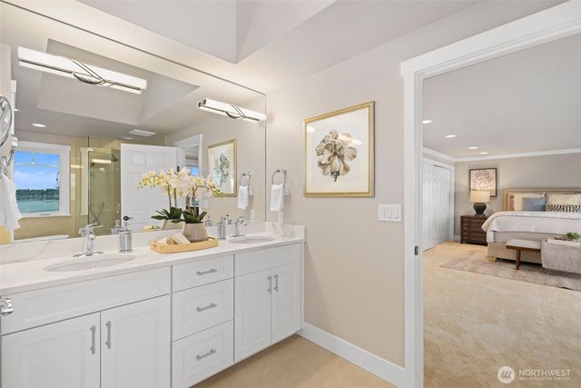 18021 SE 40th Place, Bellevue, WA 98008