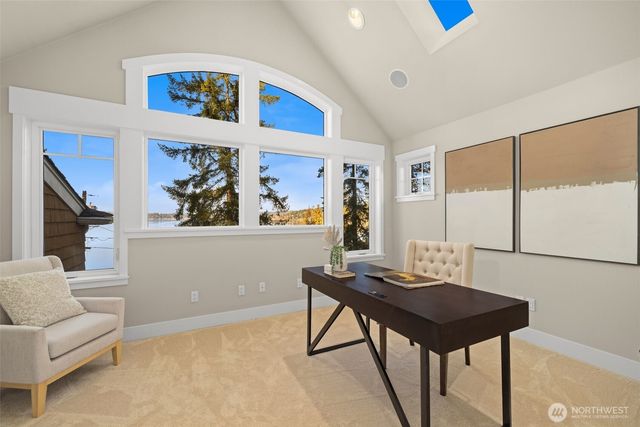 18021 SE 40th Place, Bellevue, WA 98008