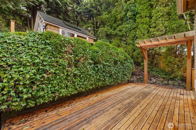 18021 SE 40th Place, Bellevue, WA 98008