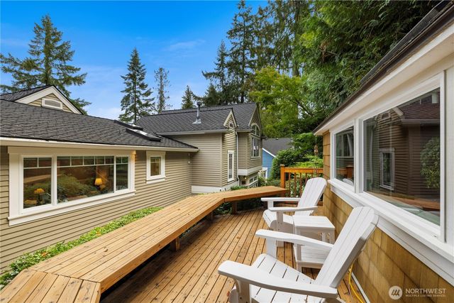 18021 SE 40th Place, Bellevue, WA 98008