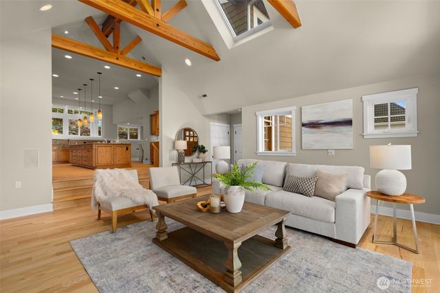 18021 SE 40th Place, Bellevue, WA 98008