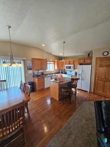 605 main Ave S Avenue S, Brandon, SD 57005