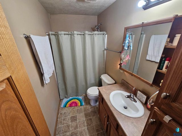 605 main Ave S Avenue S, Brandon, SD 57005