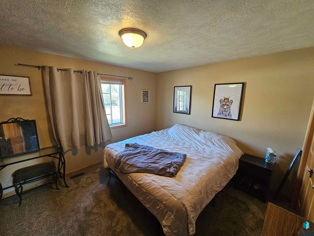 605 main Ave S Avenue S, Brandon, SD 57005