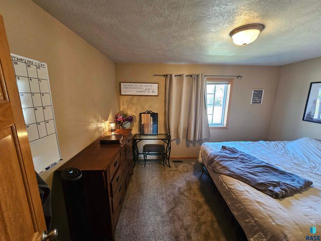 605 main Ave S Avenue S, Brandon, SD 57005