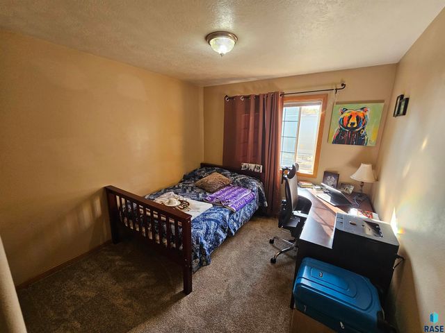 605 main Ave S Avenue S, Brandon, SD 57005