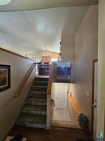 605 main Ave S Avenue S, Brandon, SD 57005