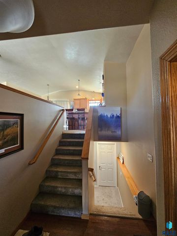 605 main Ave S Avenue S, Brandon, SD 57005