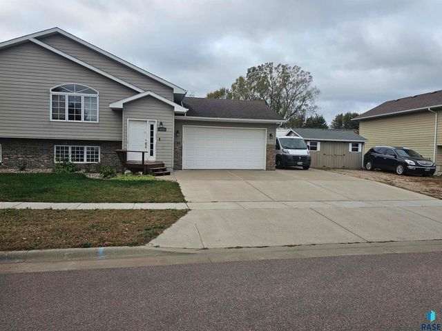 605 main Ave S Avenue S, Brandon, SD 57005