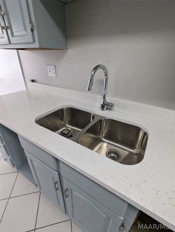 2629 OLD ORCHARD Lane, Montgomery, AL 36117