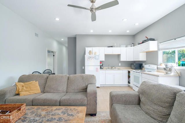 2207 Terra Bella Lane, Camarillo, CA 93012