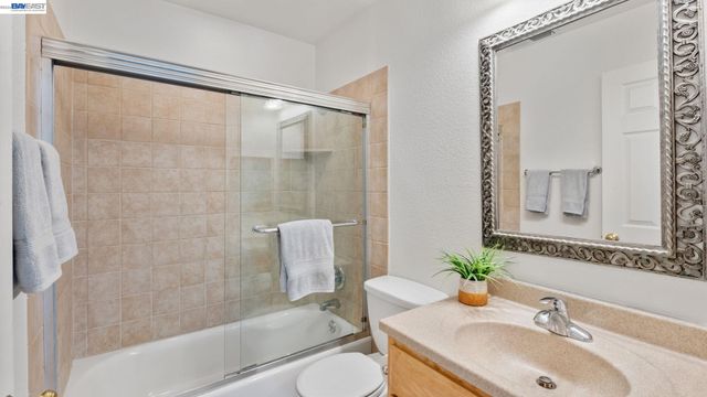 1324 Flanders Way, Livermore, CA 94550
