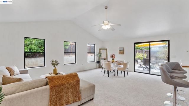 1324 Flanders Way, Livermore, CA 94550