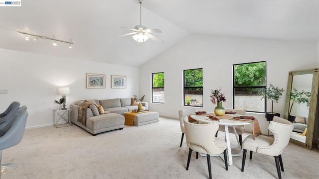 1324 Flanders Way, Livermore, CA 94550