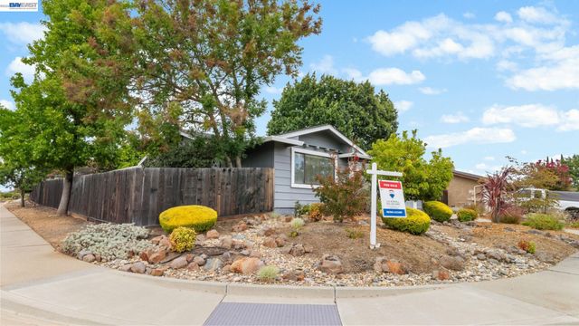 1324 Flanders Way, Livermore, CA 94550