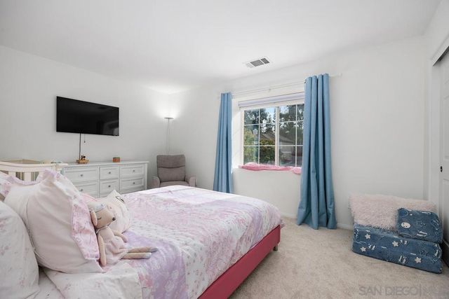 5512 Foxtail Loop, Carlsbad, CA 92010