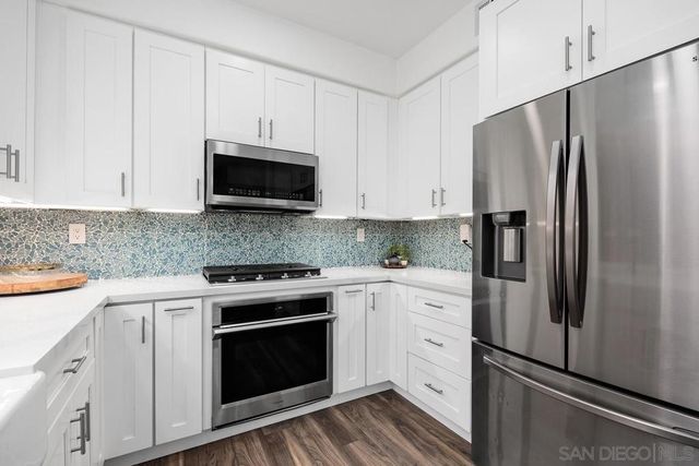 5512 Foxtail Loop, Carlsbad, CA 92010