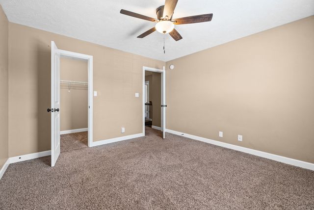 654 Fox Hound Dr, Clarksville, TN 37040