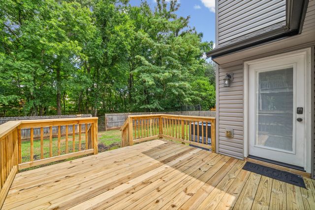 654 Fox Hound Dr, Clarksville, TN 37040