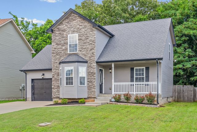 654 Fox Hound Dr, Clarksville, TN 37040