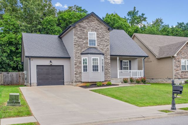 654 Fox Hound Dr, Clarksville, TN 37040