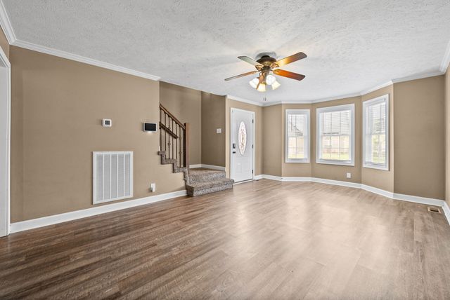 654 Fox Hound Dr, Clarksville, TN 37040