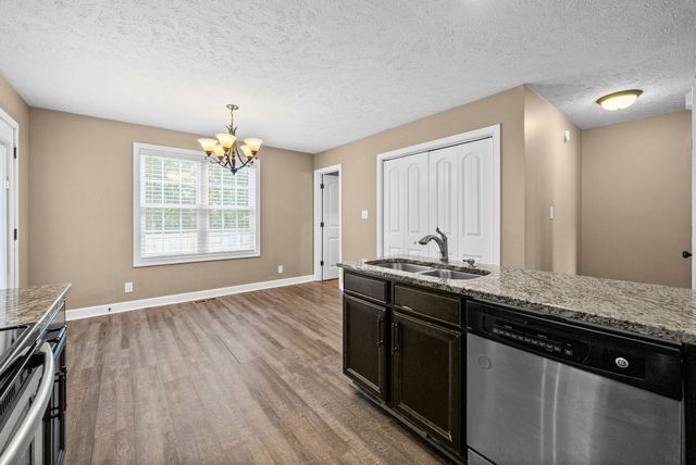 654 Fox Hound Dr, Clarksville, TN 37040
