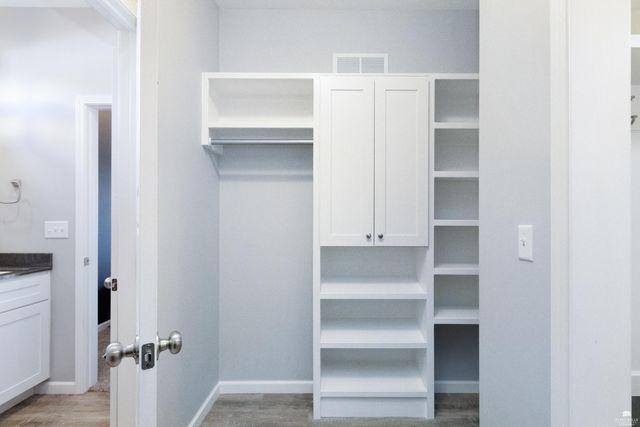 909 Bramblewood Lane, Manhattan, KS 66503