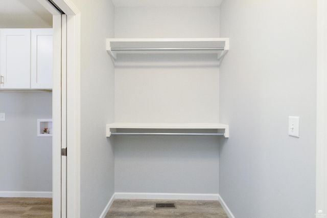 909 Bramblewood Lane, Manhattan, KS 66503