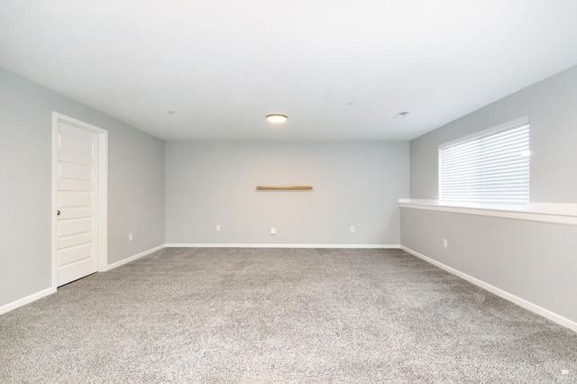 909 Bramblewood Lane, Manhattan, KS 66503