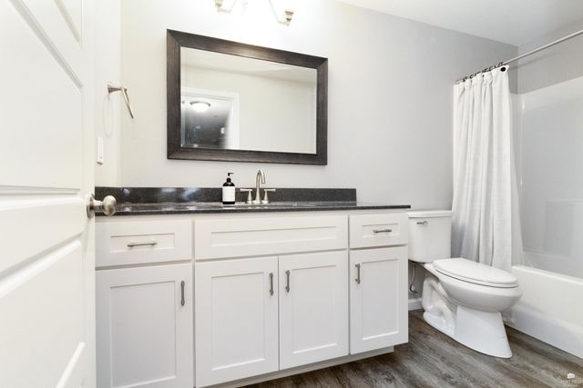 909 Bramblewood Lane, Manhattan, KS 66503