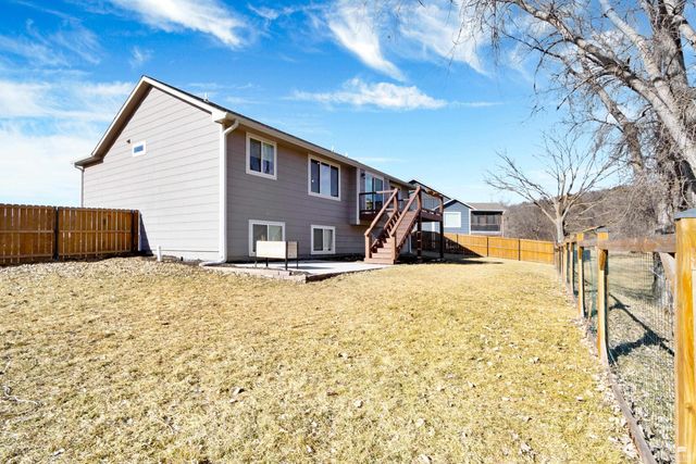 909 Bramblewood Lane, Manhattan, KS 66503