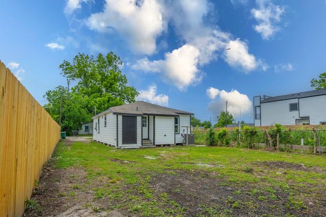 7821 Ethel Street, Houston, TX 77028