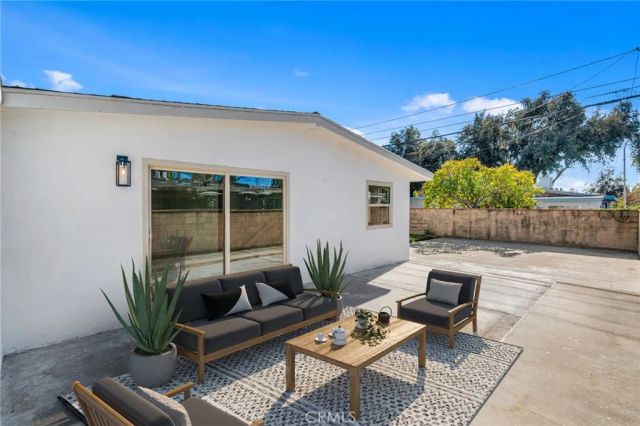 716 E Hanks, Azusa, CA 91702