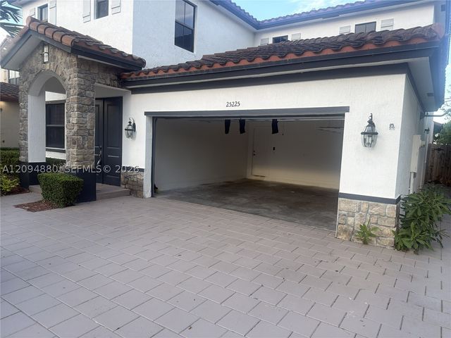 25225 SW 118th Ave 25225, Homestead, FL 33032