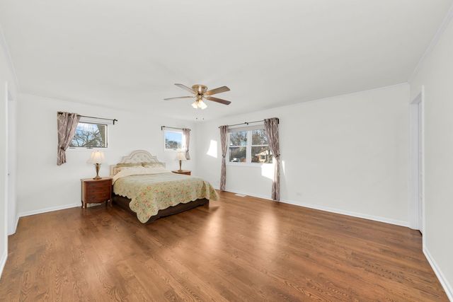 3505 Linneman Street, Glenview, IL 60025