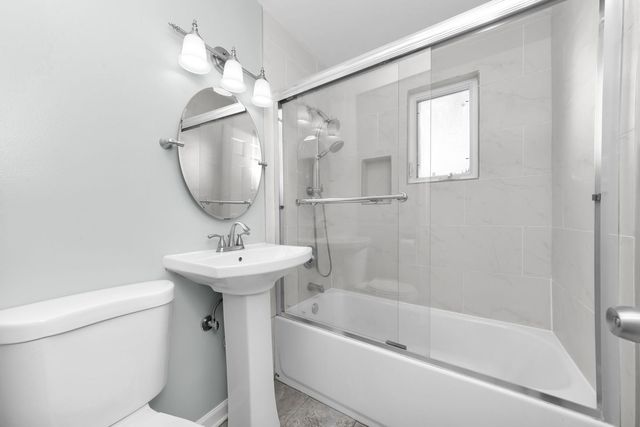 3505 Linneman Street, Glenview, IL 60025