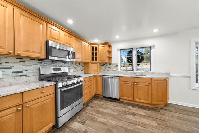 3505 Linneman Street, Glenview, IL 60025