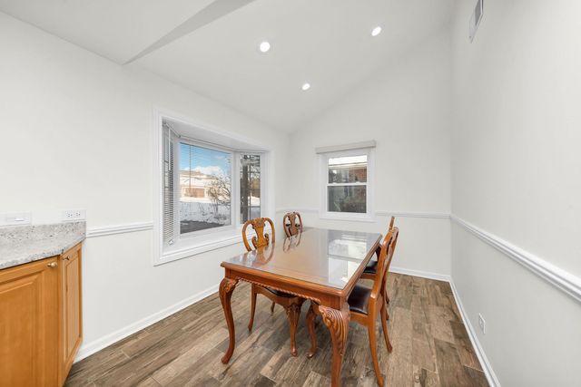 3505 Linneman Street, Glenview, IL 60025