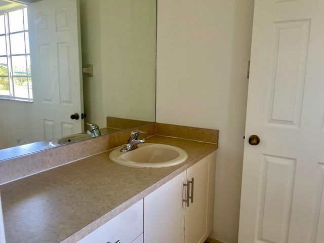 5119 SE Mariner Garden Circle, Stuart, FL 34997