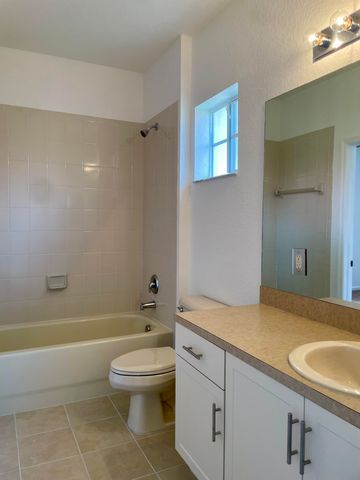 5119 SE Mariner Garden Circle, Stuart, FL 34997