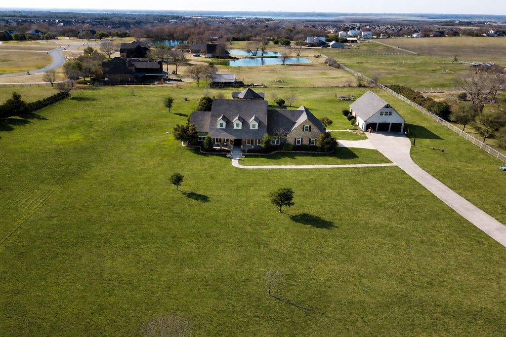 992 Anna Cade Road, Rockwall, TX 75087