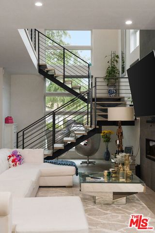 4203 Berryman Avenue, Culver City, CA 90066