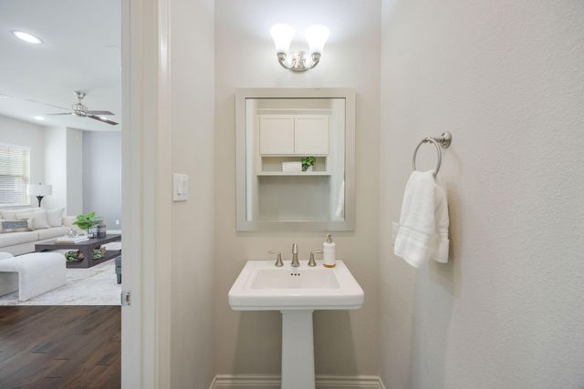 5311 Kiam Street B, Houston, TX 77007