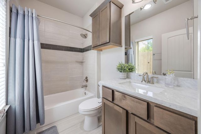 5311 Kiam Street B, Houston, TX 77007