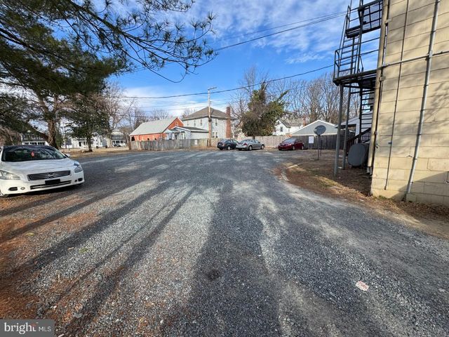 102 S GOVERNORS AVE, Dover, DE 19904